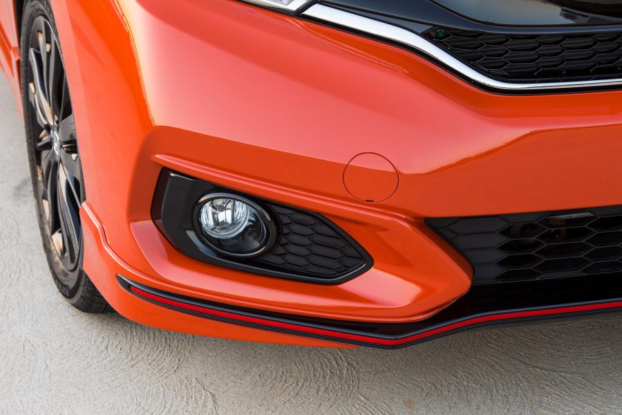 Детали экстерьера Honda Fit Sport 2017 года  (NA) (фото 30 из 71)